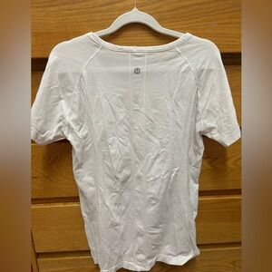 Lululemon white top
